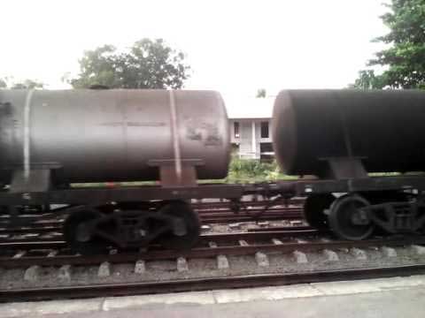 ඉන්ධන, හුනුගල් ,සිමෙන්ති සහ පිටි ප්‍රවාහනයෙන් දුම්රිය ස්ථානාධිපතිවරු ඉවත් වෙති