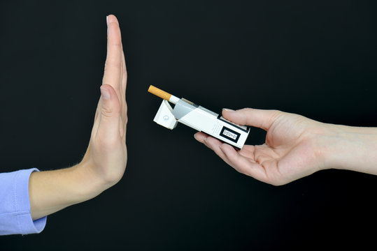 දුම්කොළ නිෂ්පාදන අලෙවි වයස් සීමාව අවු 21 සිට 24 තෙක් ඉහළට