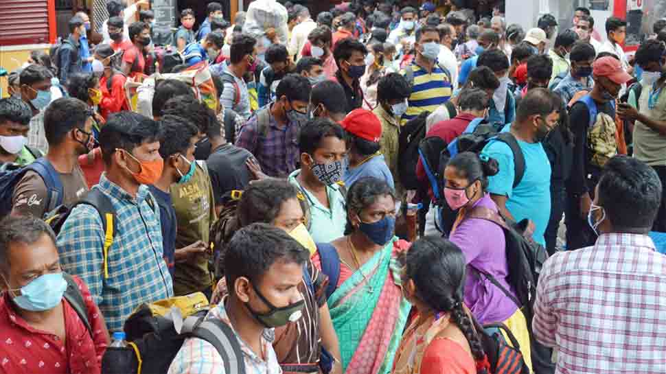 නිවාඩු දින හතරේ විනෝද වන්දනා ගමන් වලින් නව කොවිඩ් රැල්ලක්!