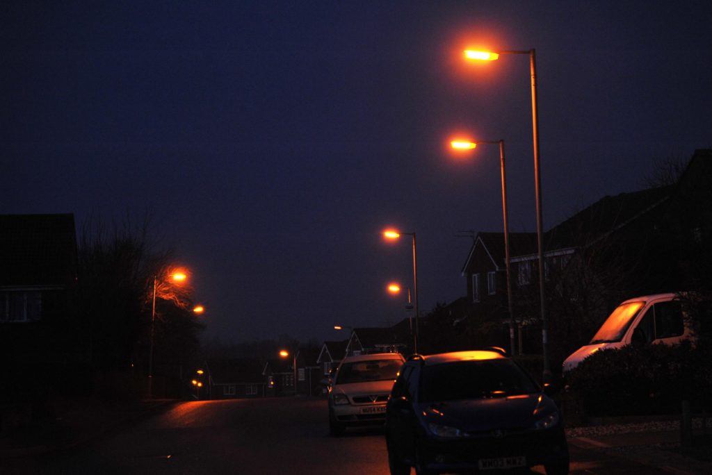 රාත්‍රියට මංමාවත් අඳුරේ තැබීමේ සැළසුමක්