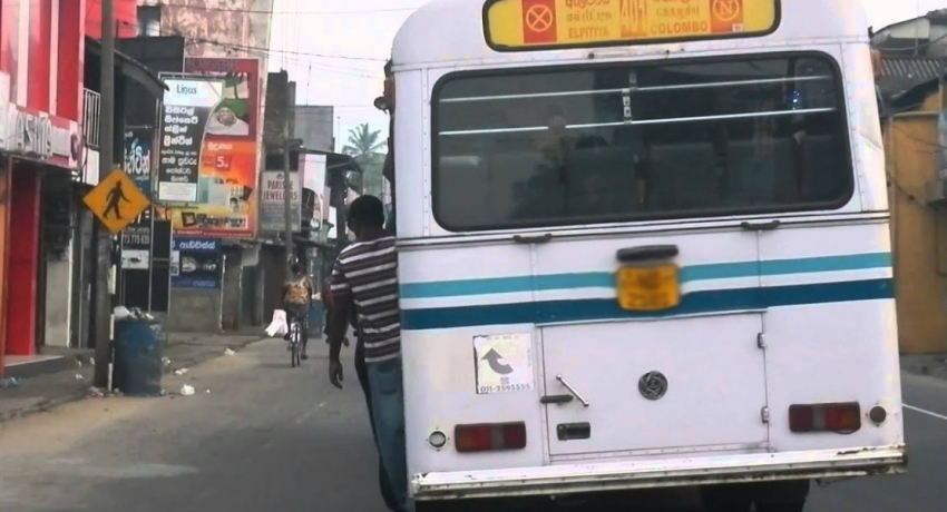 ඉහළ දැමූ බස් ගාස්තු ප්‍රදර්ශනය නොකර කොන්දොස්තරලා මගීන් ගසා කති