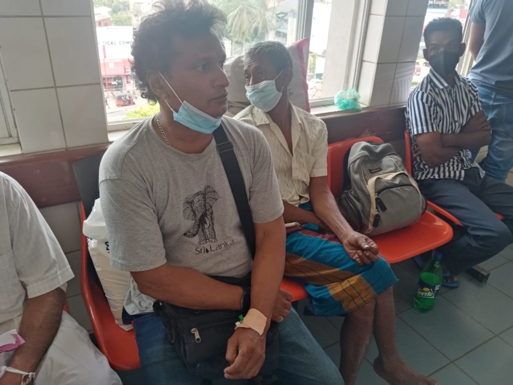 මීගමුව ඉන්ධන පිරවුම් හලක දී පහර කෑ මාධ්යවේදියා වෙනුවෙන් උද්ඝෝෂණය හෙට