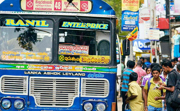 ඉන්ධන හිඟයෙන් පෞද්ගලික මඟී බස් රථ ධාවනයට බාධා