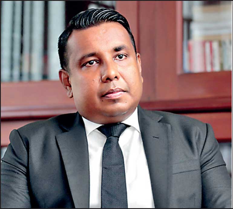 හවුල්කාර පක්ෂ නවයේ නායක රැස්වීමට පොදුජන පෙරමුණේ දොලමුල්ලත්