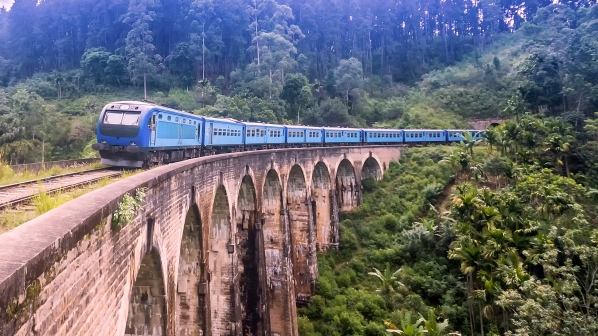 කාර්ය මණ්ඩල ප්‍රවාහන අපහසුතා නිසා දුම්රිය ධාවන වාර අවලංගු වීමේ අවදානමක්