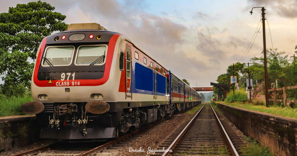 ගල්කිස්ස කන්කසන්තුරේ අතර සති අන්ත සැප දුම්රියක්