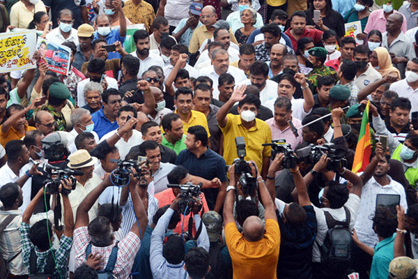 අධිකරණ නියෝග නොතකා සජබ උද්ඝෝෂණයක