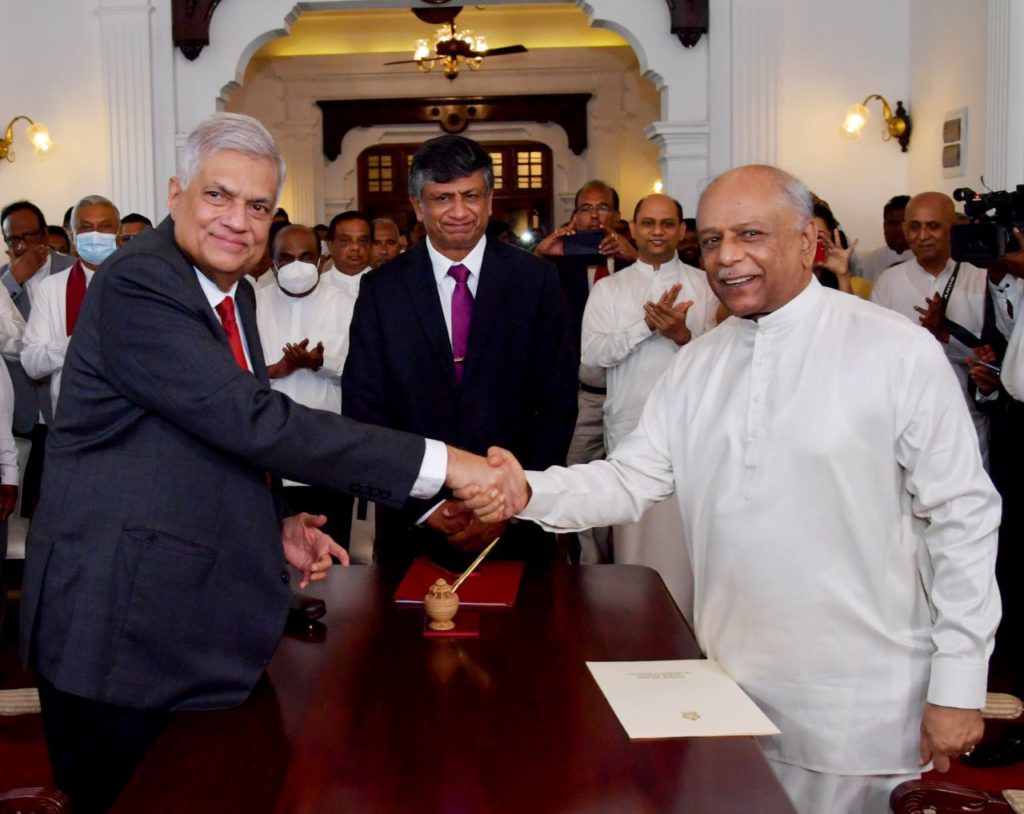 ආණ්ඩු පක්ෂ පාර්ලිමේන්තු කණ්ඩායමේ පළමු රැස්වීම හෙට