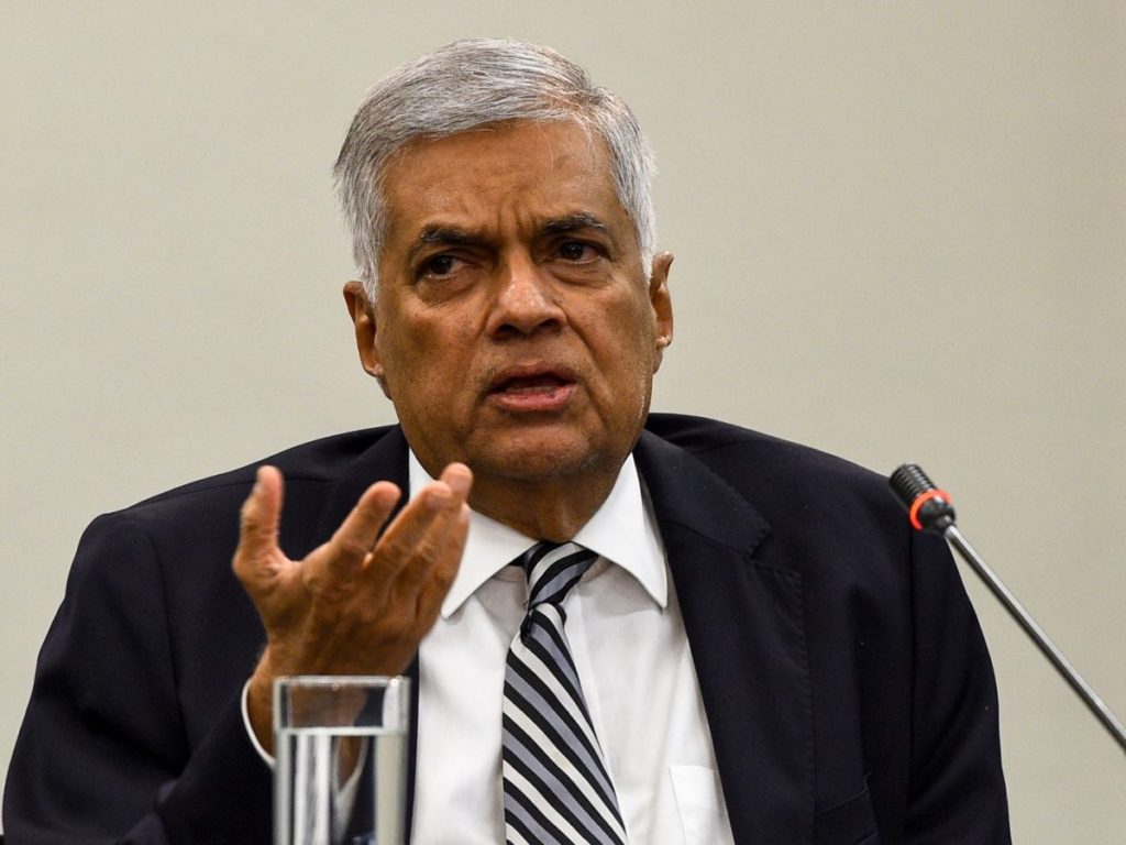 අගමැති ගේ අස්වීම සර්ව පාක්ෂික ආණ්ඩුව පිහිටුවීමෙන් පසු