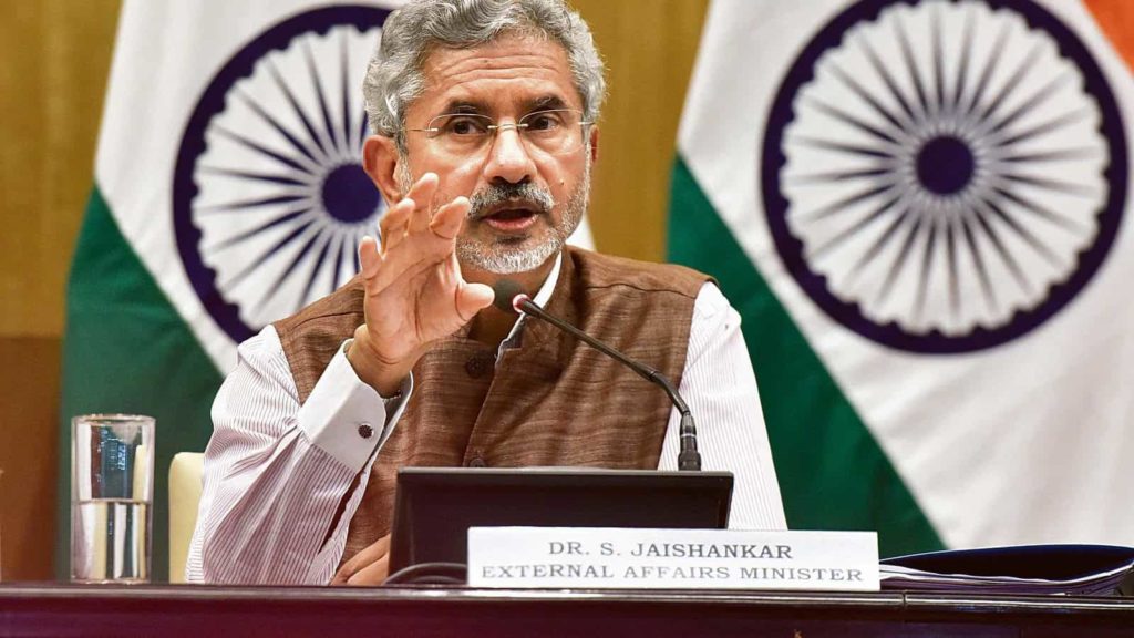 ආසන්න රටවල භූමි හා සාගර කි‍්‍රයාකාරකම් ගැන ඉන්දියාව හෝදිසියෙන් ඉන්නවා