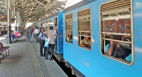 නව දුම්රිය සාමාන්යාධිකාරී ගුණසිංහ