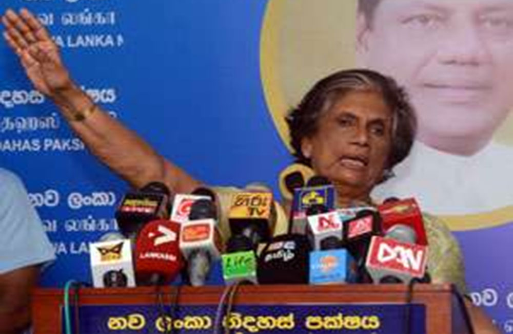 රාජපක්ෂ පාලනයේ හොරකම් නිසා මටත් මාස තුනක් එංගලන්තයේ හැංගිලා ඉන්න වුණා