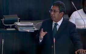 පාර්ලිමේන්තු බිමේ ආදර්ශ ගංජා වගාවක් අරඹමු