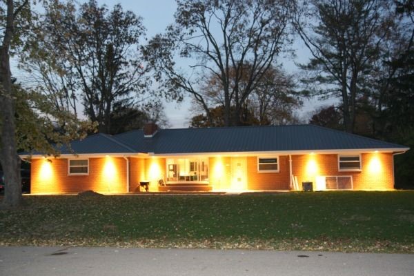 ඇතැම් පන්සල් වල විදුලි බිල ඉහළ නඟින්නේ ශාසනික කටයුතු නිසා නොවේ