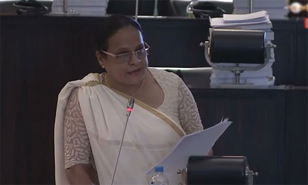 රටේ මිනිස්සුන්ට මල් මල් හීන පෙන්නන්න යන රනිල්ට රෝහිණී කවිරත්නගෙන් සැර කතාවක්