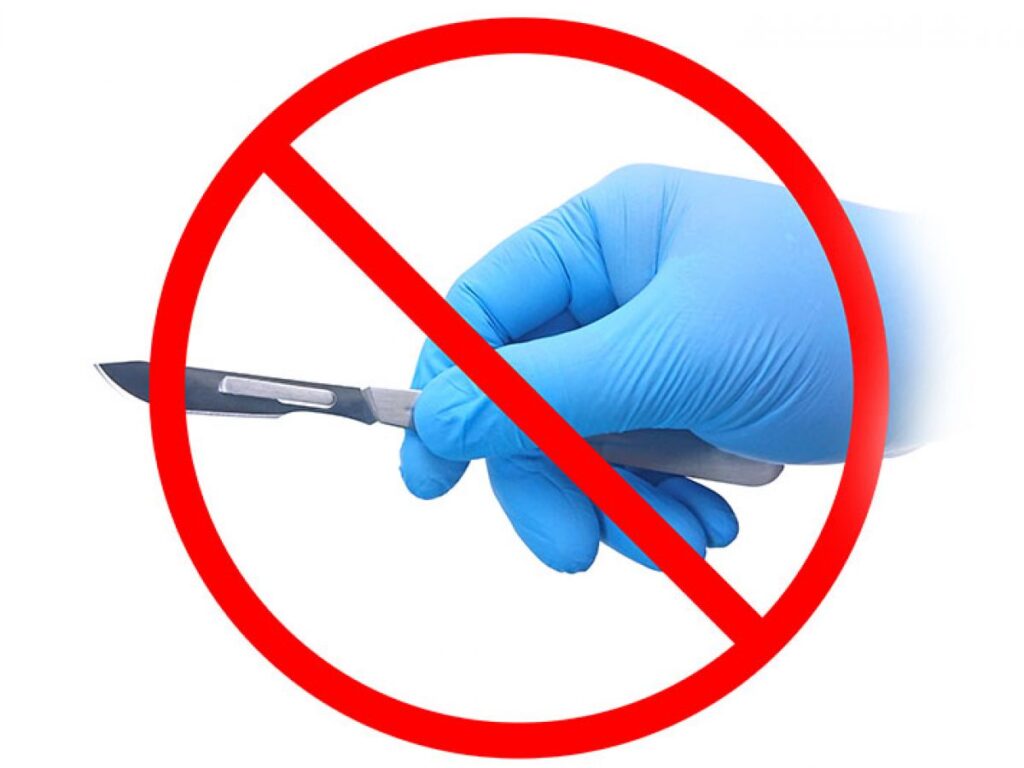 ඖෂධ සහ උපකරණ හිඟය නිසා සැත්කම් පද්ධතිය බිඳ වැටේ