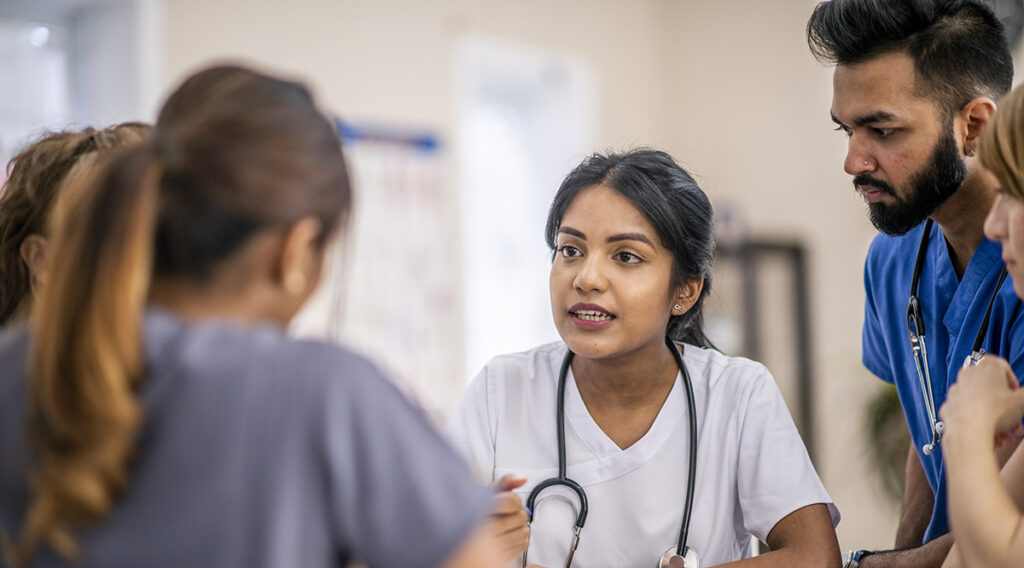 අනෙකුත් විශ්ව විද්‍යාල වෛද්‍ය සිසුන්ට රජයේ රෝහල් වල සායනික පුහුණුවට ඇති ඉඩ කඩ සොයා බැලෙයි