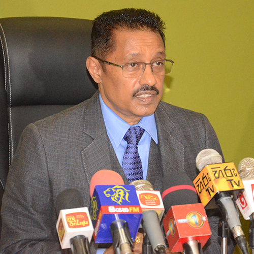 විදුලි ගාස්තු නැංවීම ගැන ජනක රත්නායකගෙන් ශ්රේෂ්ඨාධිකරණයට පෙත්සමක්