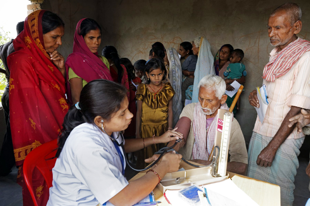 ගමේ දොස්තර වරු පැන්ෂන් යාමෙන් අවුලක්?