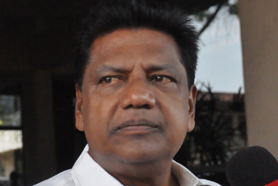 සැබෑ අරගල කරුවන් ගෝඨා ඉවත් කොට අරගලයෙන් ඉවත් වුණා.දැන් ඉන්නේ සල්ලි හොයන අය