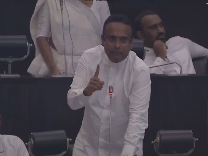 කොරියානු රැකියා වලට යන ශ්‍රී ලාංකිකයන්ට ශ්‍රී ලංකන් වෙනුවට කොරියන් ගුවන් යානා