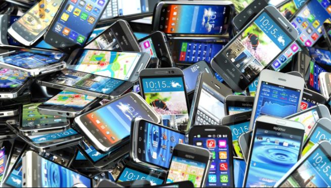 ජංගම දුරකථන මිල 20%කින් මිල අඩුවෙයි