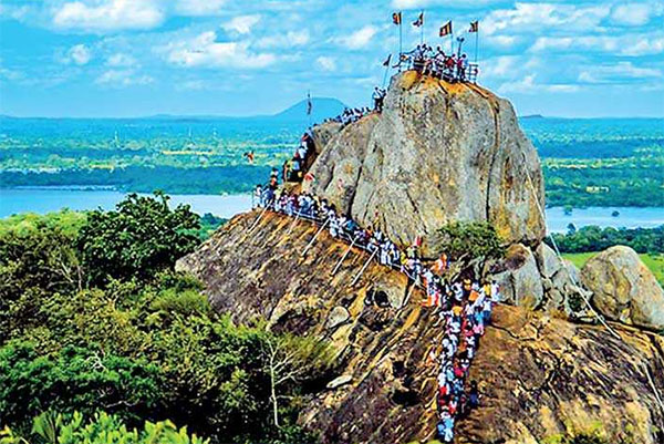 අනුරාධපුර පුජා නගරයට පැමිණෙන බැතිමතුන්ට නිවේදනයක්