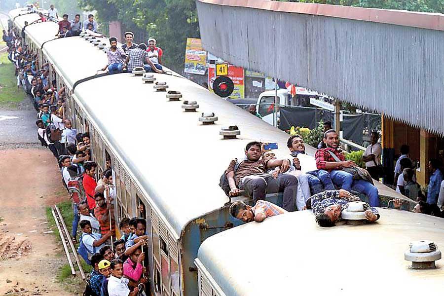 දුම්රිය අත්‍යාවශ්‍ය සේවාවක් බවට පත් කරන ගැසට්ටුව නිකුත් වෙයි