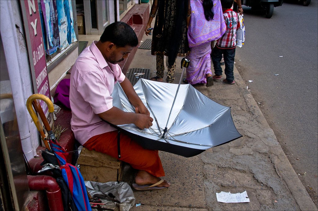 අදත් වැසි දිනයක්