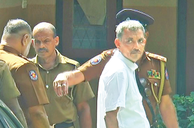 කතරගම චූටි කපුවාට ඇප;මහ කපුවා හැංගිලාලු