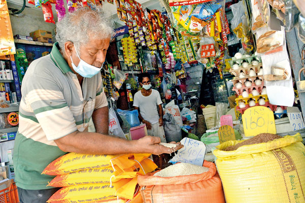 රුපියල් හැට පහේ ආනයනික සහල් බද්ද රුපියලට බස්සයි