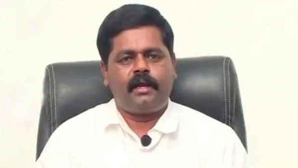 ‘ශ්‍රීධරන්’ ඉලංගෙයි තමිල් අරසු  පක්ෂයේ නායකත්වයට