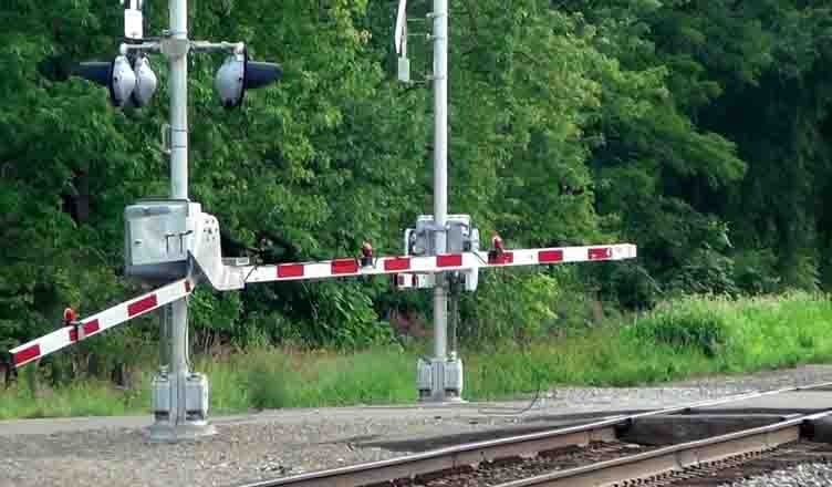 ත්‍රිකුණාමලය – කොටුව දුම්රිය පැය 4ක් ප්‍රමාද කරයි