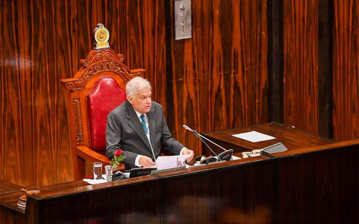 උත්සව සමයේ අඩු ආදායම්ලාභී පවුලකට සහල් කිලෝ විස්සක්