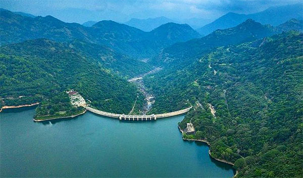 වික්ටෝරියා අධි රක්ෂිතයේ අනවසර ඉදිකිරීම් රැසක්