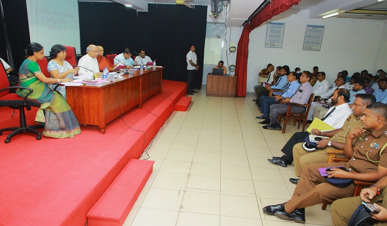 විමධ්‍යගත අරමුදල් දෙනකන් ඉන්න එපා – අගමැති