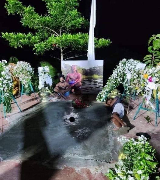 පාලිත තෙවරපෙරුමගේ සොහොනේ තරුණයෝ තනි රකිති