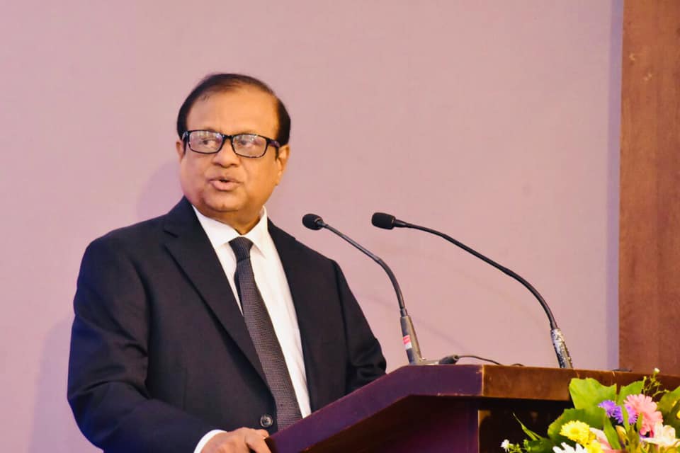 පාසල් වල කළු ලෑලි වෙනුවට‘ස්මාට්බෝඩ්‘ 2500ක්
