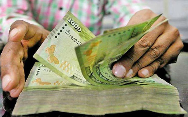 රජයේ නිලධාරීන්ට නව වසරට අත්තිකාරම් මුදලක්
