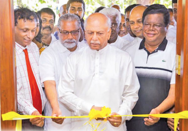 සීතාවක පර්යේෂකයන්ට තෝතැන්නක් – අගමැති දිනේෂ් ගුණවර්ධන