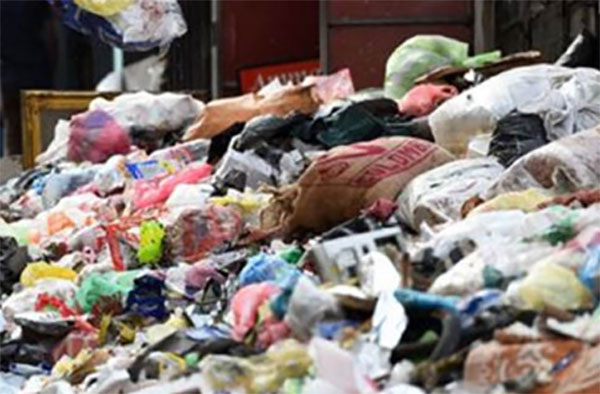 පෙරහරින් පසු ප්ලාස්ටික් අපද්‍රව්‍ය පමණක් ටොන් 200ක්