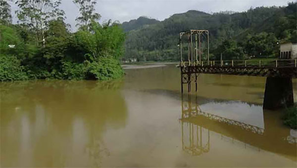 කළු ගඟ පිටාර මට්ටමට ඇවිත්