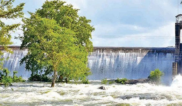 කලා වැවේ වාන් දොරටු විවෘත කෙරේ