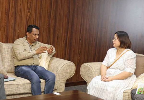 කුඩා රබර් වතු හිමියන්ගේ ජීවන මට්ටම නැංවීමට සාකච්ඡාවක්