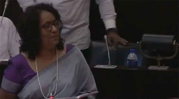 clean Sri lanka වැඩසටහන නීති දාලා බලෙන් ක්‍රියාත්මක කරන්න බැහැ – අග්‍රාමාත්‍ය