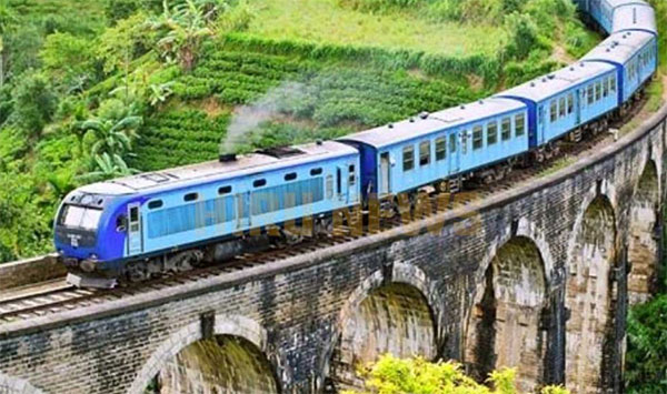 උඩරට මාර්ගයේ දුම්රිය ගමනාගමනය තවදුරටත් සීමා කෙරේ