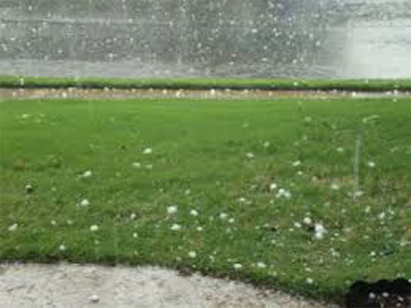 මල් තුහින වෙනුවට නුවරඑළියට අයිස් වැටෙයි