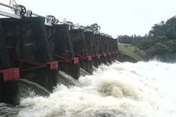 කන්තලේ වැවේ වාන් දොරටු විවෘත කරයි