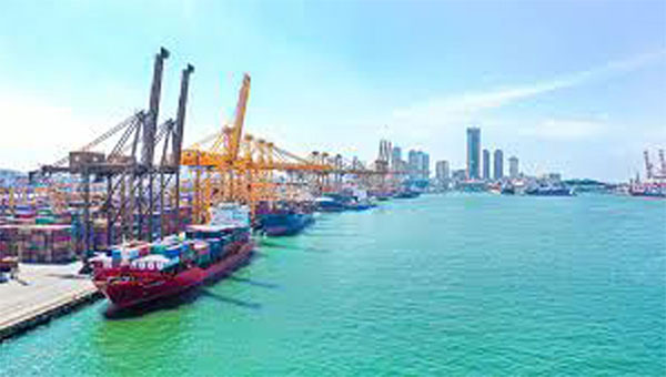 අදානි සමාගම කොළඹ වරායේ බටහිර පර්යන්තයේ මෙහෙයුම් අරඹයි