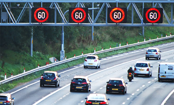 වැසි අවස්ථාවල වේග සීමා ගැන රියැදුරන්ට දැනුම්දීමක්